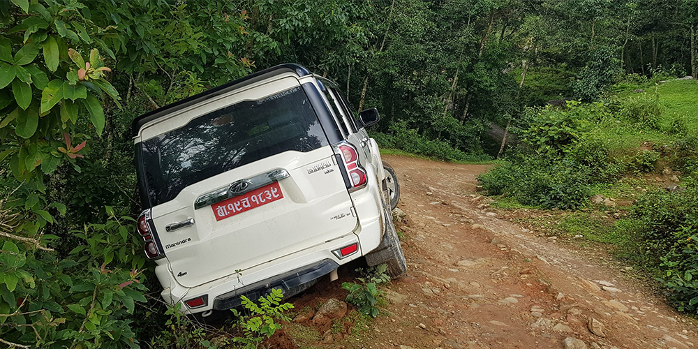 ठूलो दुर्घटनाबाट जोगिए कांग्रेस उपसभापति धनराज गुरुङ