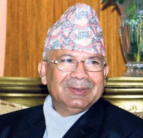 बुद्धभूमि नेपाललाई युद्धबाट अक्षुण्ण राख्नुपर्छ :माधव नेपाल