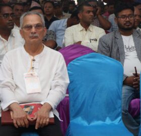 यस्ताे छ बाबुराम भट्टराईले पेश गरेको राजनीतिक प्रतिवेदन