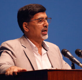 अर्थमन्त्री शर्माले दिए राजीनामा