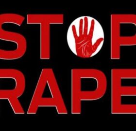 स्कुलबाट फर्कदै गरेकी १४ वर्षीया किशोरीलाई घरमै लगेर बलात्कार