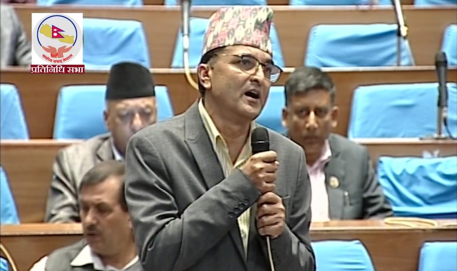 काठमाडौंको फोहोर उठ्न नसकेको भन्दै योगेश भट्टराईले गरे सरकारको आलोचना,बालेनलाई एमालेसँग सहकार्य गर्न आग्रह