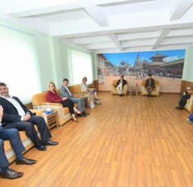 एमाले अध्यक्ष ओलीसँग राजदूतहरूद्वारा सामूहिक भेट