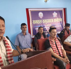 इन्धनको मूल्य वृद्धि नियन्त्रण गर्न सरकारले पहल गर्नुपर्छः नेता सिंह