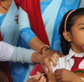 भदौ ५ गतेदेखि ५० जिल्लाका बालबालिकालाई कोरोना खोप दिइने