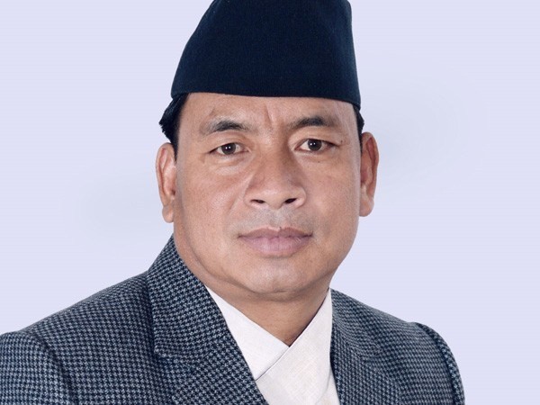 ‘राष्ट्रपतिलाई संविधानको दायराबाहिर जाने छुट छैन’