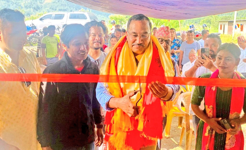 विवाह गरेर ल्याएको भोलिपल्टै नागरिकता दिनुहुँदैन : कमल थापा