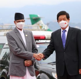 फर्कियो चिनियाँ जनकंग्रेसको टोली