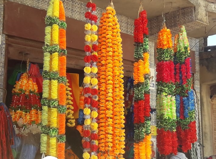 प्लाष्टिकजन्य फूलमालाको खरिद बिक्री गरे एक लाख रुपैयाँसम्म जरिवाना