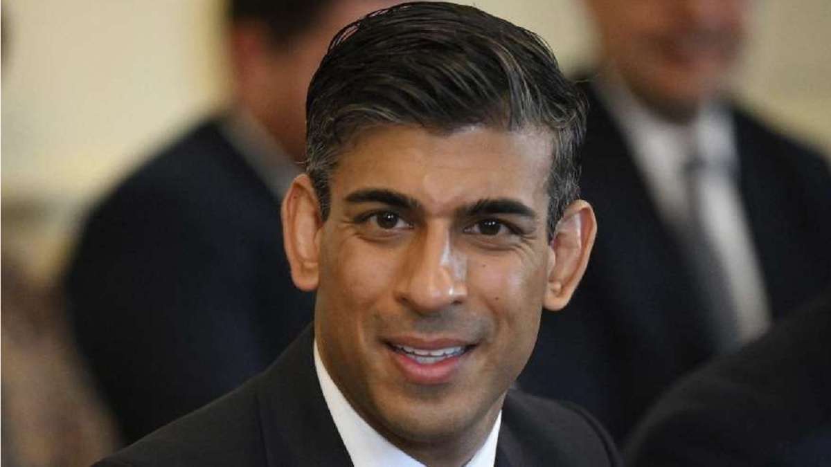 ऋषि सुनक औपचारिक रूपमा बने ब्रिटिश प्रधानमन्त्री
