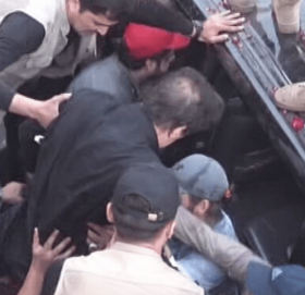 पाकिस्तानका पूर्वप्रधानमन्त्री इमरान खानमाथि गोली प्रहार