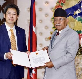 प्रचण्डलाई चिनियाँ प्रधानमन्त्री ली खछियाङको बधाई सन्देश