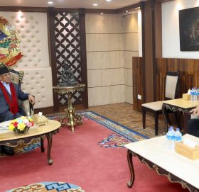 प्रधानमन्त्री प्रचण्ड र मेयर बालेनबीच भेटवार्ता