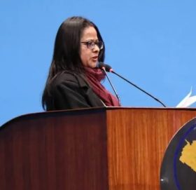 लाल आयोगको प्रतिवेदन सार्वजनिक गर्न सांसद चौधरीको माग