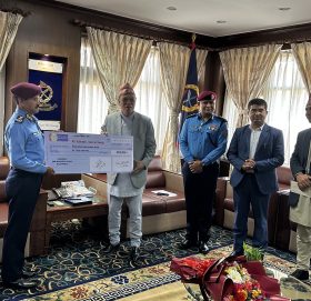 राष्ट्रिय वाणिज्य बैंकद्धारा नेपाल प्रहरीलाई सिएसआर अन्तर्गत आर्थिक सहयोग