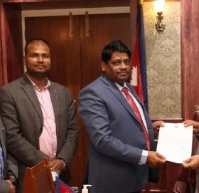 खानेपानीमन्त्री अब्दुल खानले दिए राजीनामा