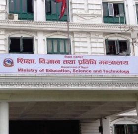 चौतर्फी विरोध र दबाबपछि एनओसीमाथिको कडाईबाट पछि हट्यो सरकार, अब डिप्लोमा र एडभान्स डिप्लोमा विदेश पढ्न जान पाउने