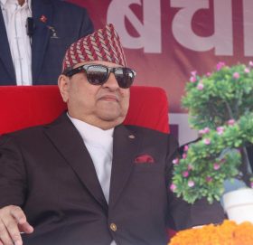 ‘धन, पद, कद दिएर र लोभाएर सामाजिक संरचना च्यात्ने प्रयास भइरहेको छ’