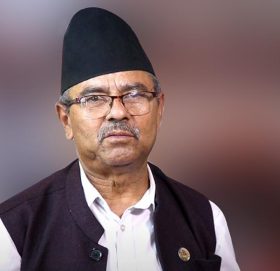 नेकपा एस परित्याग गर्दै मुकुन्द न्यौपानेले भने: माधव नेपालवाट झलनाथ पनि दिक्क छन्