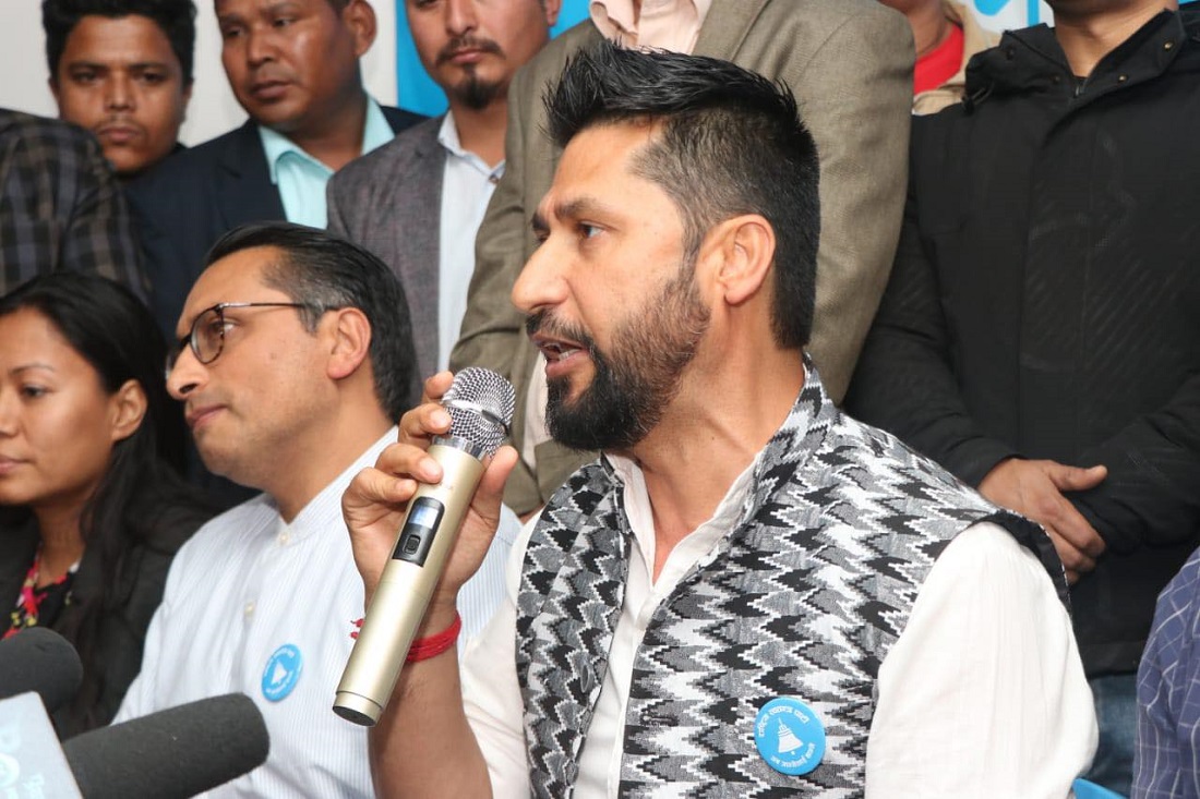 ब्लु बसमा पनि कुनै समस्या छैन : रवि लामिछाने