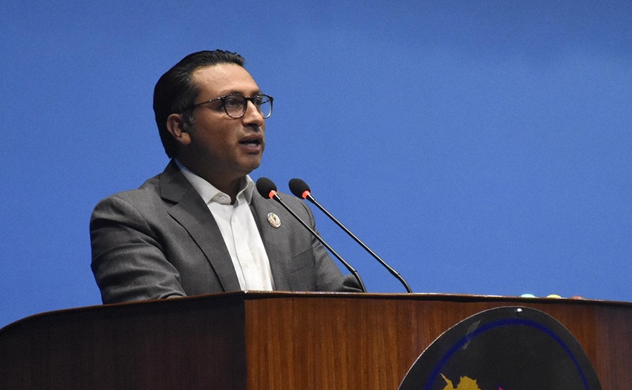 अर्थतन्त्रको सुधार झारफुकले पुग्दैन, सर्जरी नै गर्नुपर्छ : डा. स्वर्णिम वाग्ले