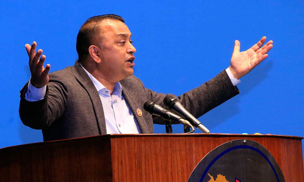 शरणार्थी प्रकरणमा दह्रोसँग खुट्टा टेक्यो भने प्रचण्डको फिल्म हाउस फुल हुन्छ : गगन थापा