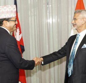 भारतीय विदेशमन्त्रीले भेटे परराष्ट्रमन्त्री साउदलाई