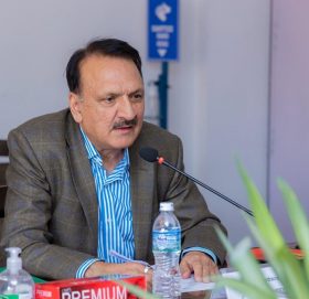 मौद्रिक नीतिले अर्थतन्त्रलाई चलायमान बनाउँछः अर्थमन्त्री महत