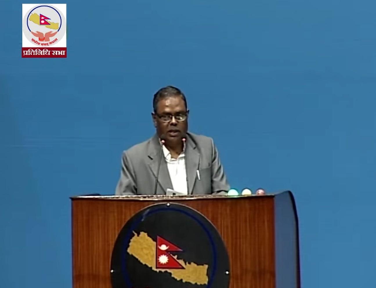 बजेट समाजवाद विमुख छः अध्यक्ष यादव