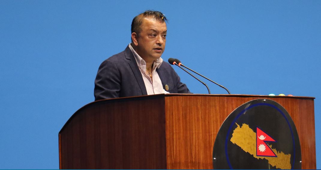 बजेटको प्रभावकारी कार्यान्वयनमा गगन थापाद्वारा सरकारको ध्यानाकर्षण