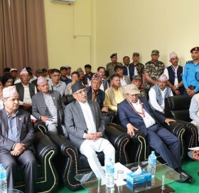 बाढीपहिरो प्रभावित क्षेत्रको अवलोकन गर्न प्रधानमन्त्री प्रचण्ड तुम्लिङटारमा