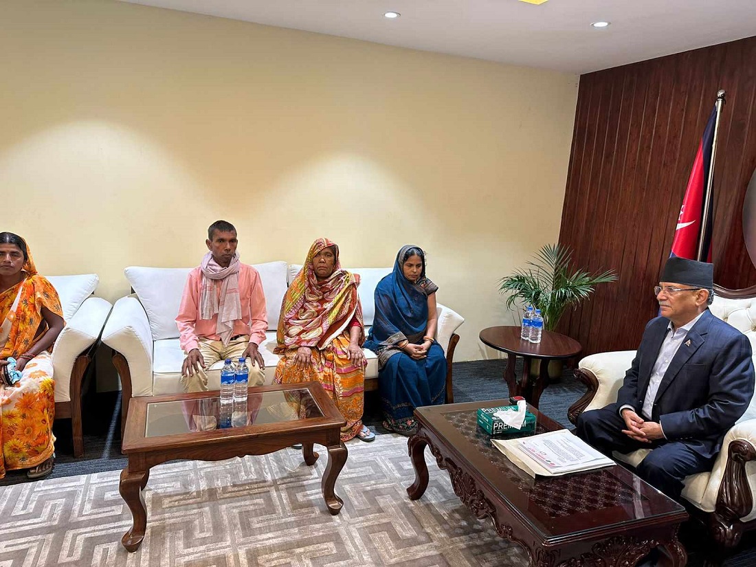 गौर हत्याकाण्ड: पीडितसँग चाँडै औपचारिक वार्ता गर्ने प्रधानमन्त्रीको प्रतिबद्धता