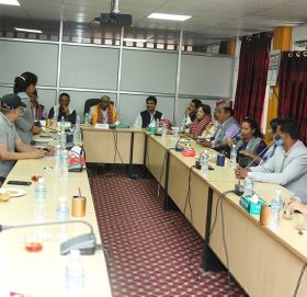 १० वटै संसदीय समितिका सभापतिले लिए शपथ