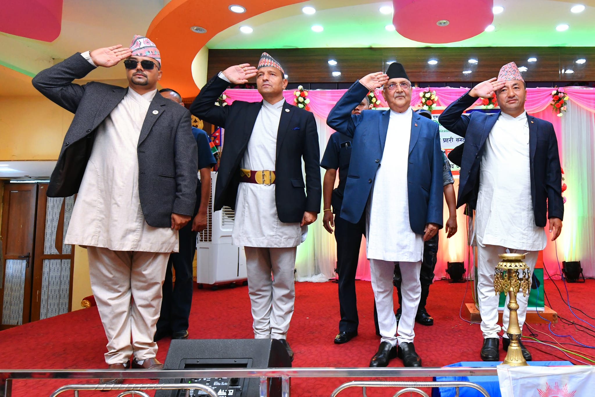 जनजातिका नाममा प्रचण्ड र माधव नेपाल बाहुनले साँढे जुधाइरहेका छन्