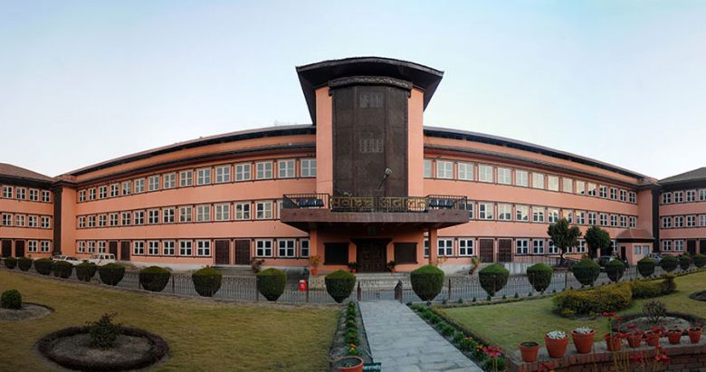 फौजदारी मुद्दामा सफाइ पाएका शिक्षकको तलब र सुविधा नरोक्नू : सर्वोच्च अदालत
