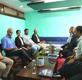 काठमाडौं महानगर र ई: का प्रतिनिधिबीच वार्ता सुरु