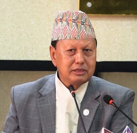 चिकित्सकको सुरक्षाको जिम्मा सरकारले लिन्छः मन्त्री बस्नेत