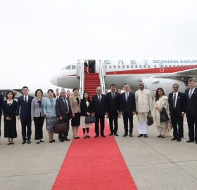 प्रधानमन्त्री प्रचण्ड ल्हासामा