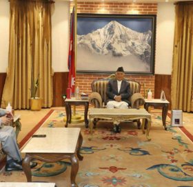 राष्ट्रपति पौडेललाई भेटे प्रधानमन्त्री प्रचण्डले