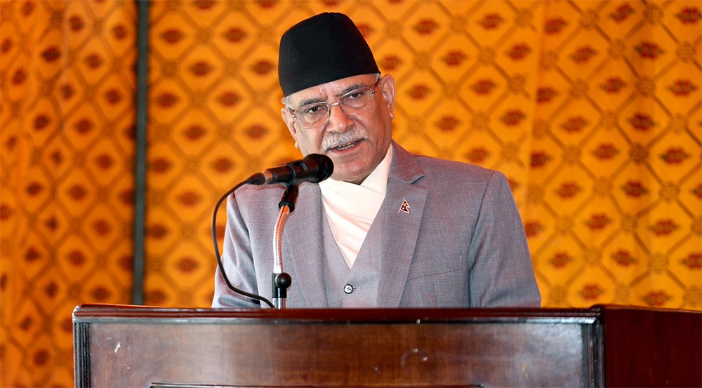 प्रधानमन्त्रीकै अगाडी कर्मचारीले दिए सिंहदरबार घेर्ने चेतावनी