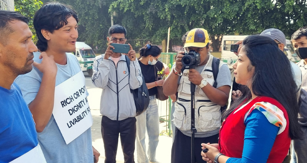आन्दोलनरत ईःलाई भेट्न सभागृह पुगिन् उपमेयर सुनीता