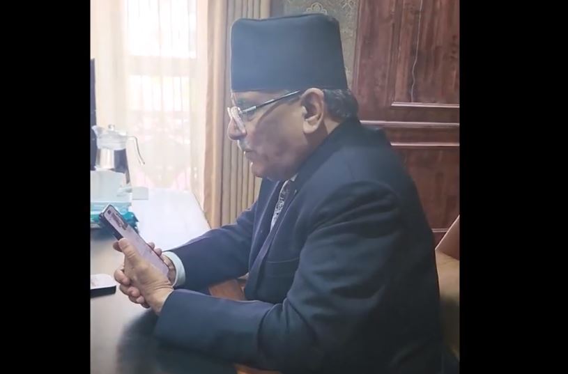 इजरायलमा रहेका विद्यार्थीसँग प्रधानमन्त्रीको संवाद : धैर्य गर्नुस्, नेपाल फर्काउने तयारी गर्दैछौं