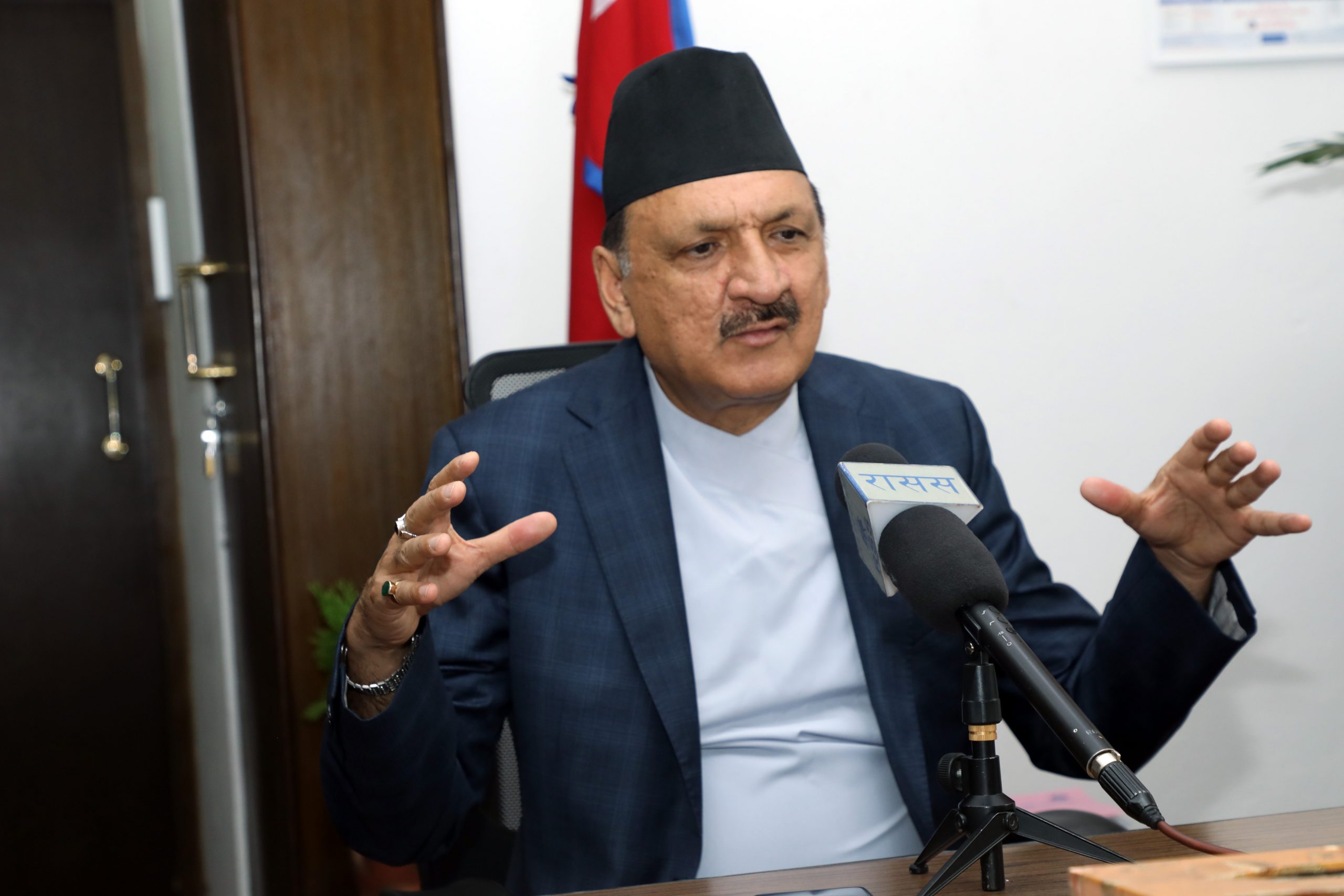अर्थतन्त्रको वर्तमान अवस्था र आगामी कार्यदिशा विषयक’ कस्ताे छ ?