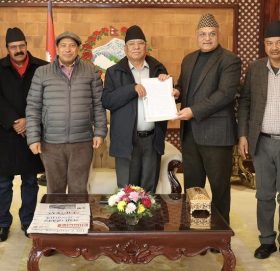 ६ प्रदेशका मुख्यमन्त्रीले भेटे प्रधानमन्त्री प्रचण्डलाई