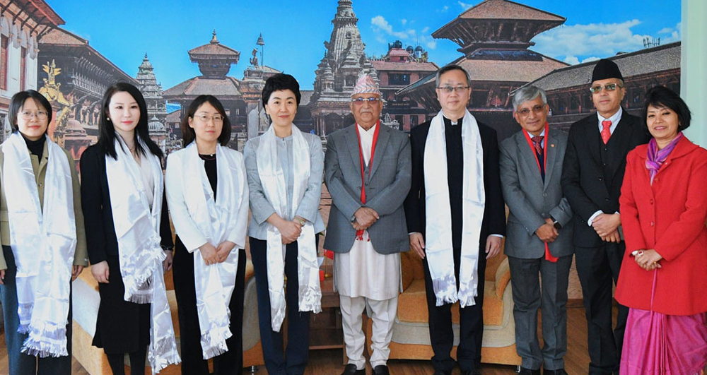 एमाले अध्यक्ष ओली र चिनियाँ उपमन्त्री हायानबीच भेटवार्ता