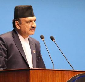 अर्थमन्त्री महतले संसदमा आगामी बजेटका सिद्धान्त र प्राथमिकता पेश गर्ने