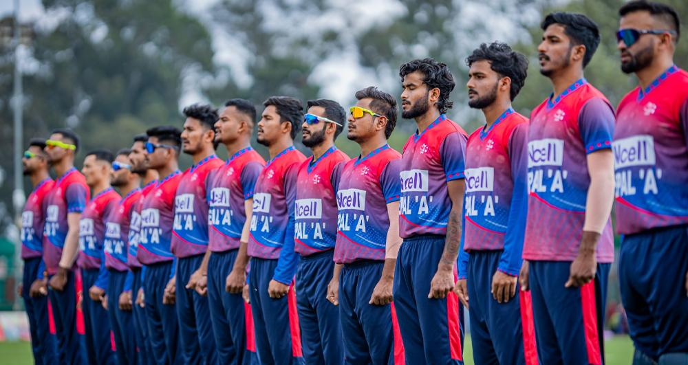 आयरल्याण्डविरुद्ध टस जितेर फिल्डिङ गर्दै नेपाल