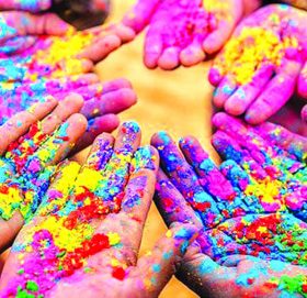 आज मधेशका जिल्लामा होली मनाइँदै