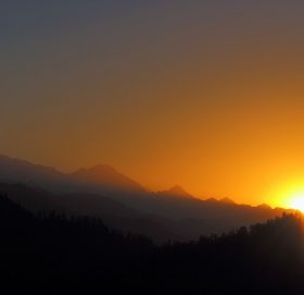 आजदेखि सुरु भयो अंग्रेजी नयाँ वर्ष सन् २०२५ !