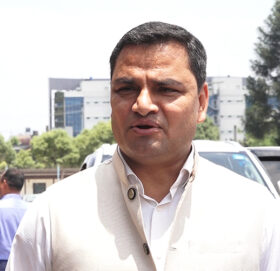 स्वास्थ्य बीमाबाट दुई लाखसम्मको उपचार सुविधा पाउने स्वास्थ्य मन्त्री पौडेलको घोषणा